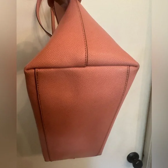 COACH Pink City Zip F57522
Crossgrain Leather Pink Blush bag (Read description) - Picture 6 of 11